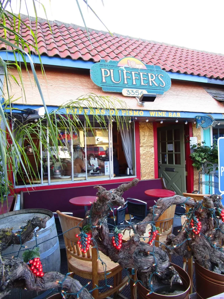Live music at the Puffer's